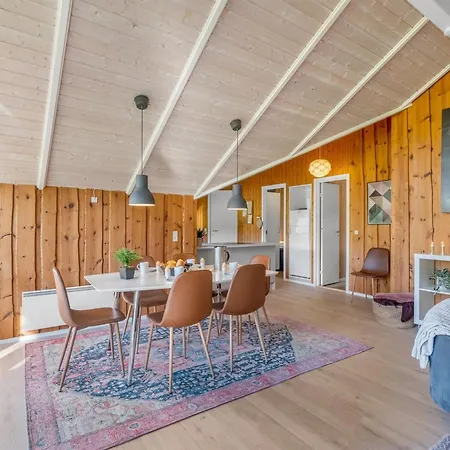 Bole - 10km From The Sea By Interhome